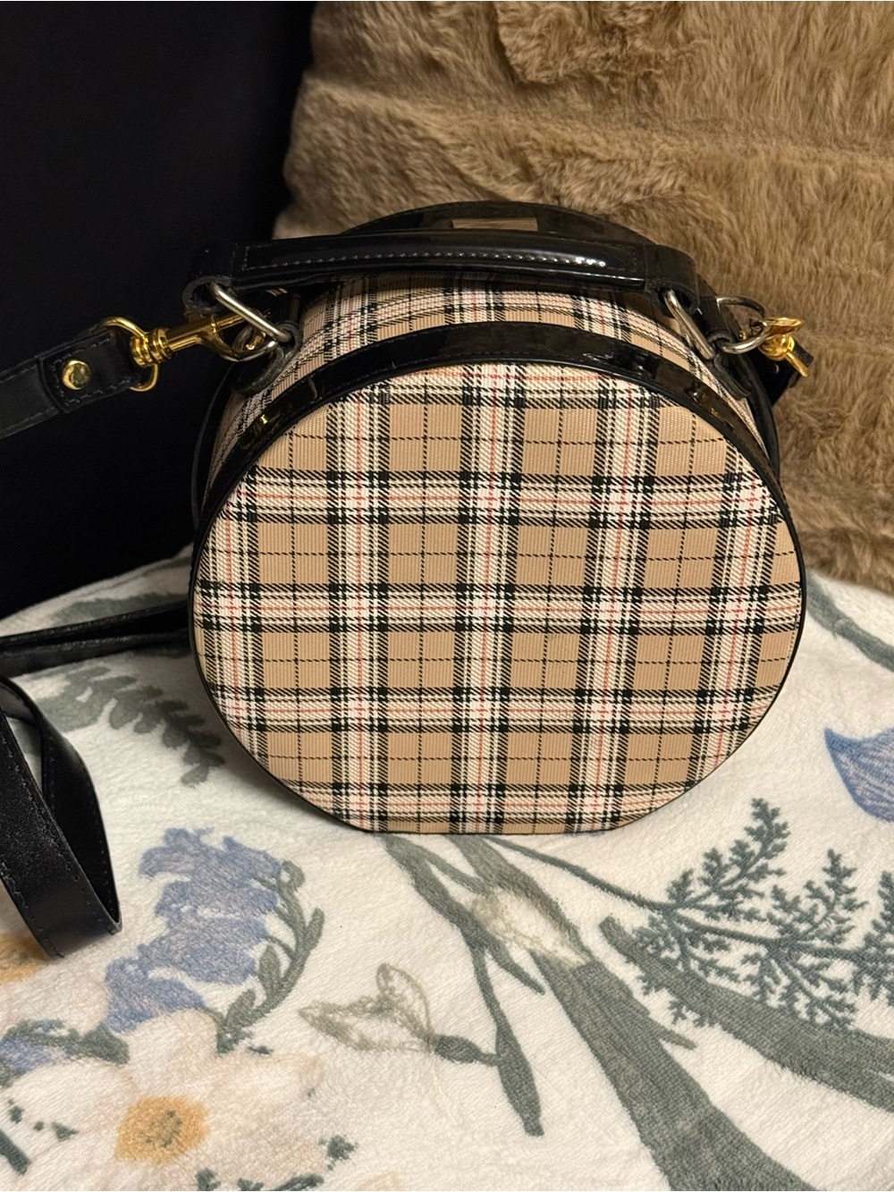 🤎 **Chic Plaid Round "Hat Box" Crossbody Bag** 🤎 - Picture 3 of 5